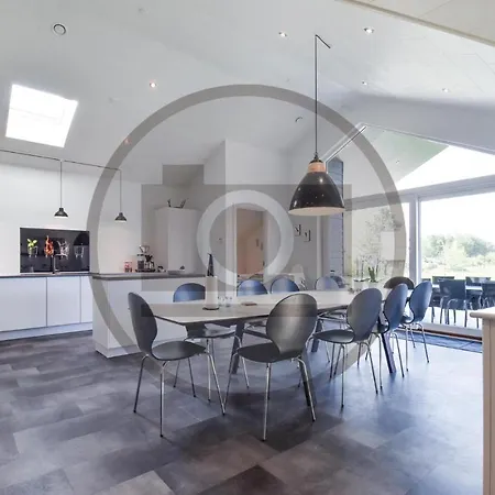 Amazing In W/ Sauna And 4 Bedrooms